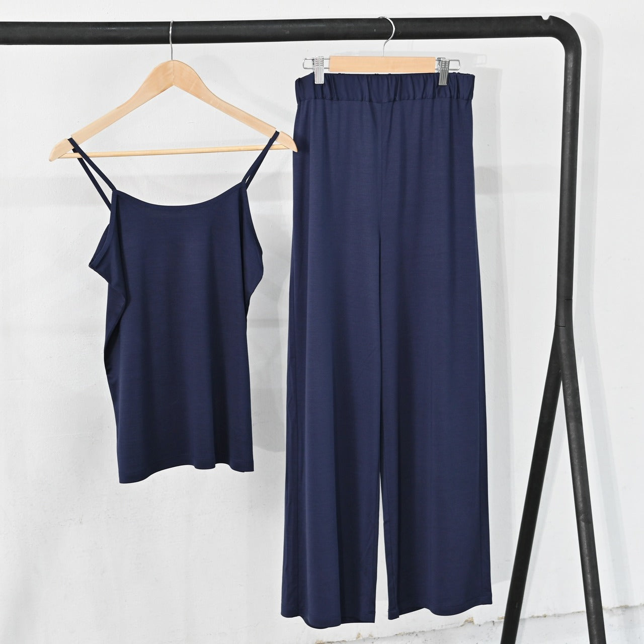 【ウォッシャブルシルク】キャミソール＆ワイドパンツ 2点セット / Brand:CONTRESSE