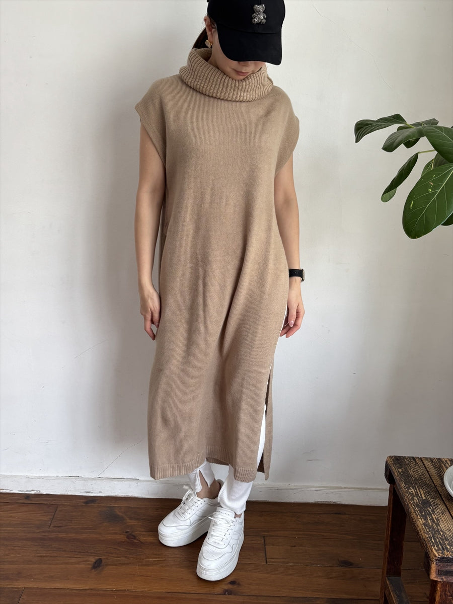 【大胆タートルネック大胆スリット】ノースリーブ ロングニットチュニック / サイドスリット レイヤード