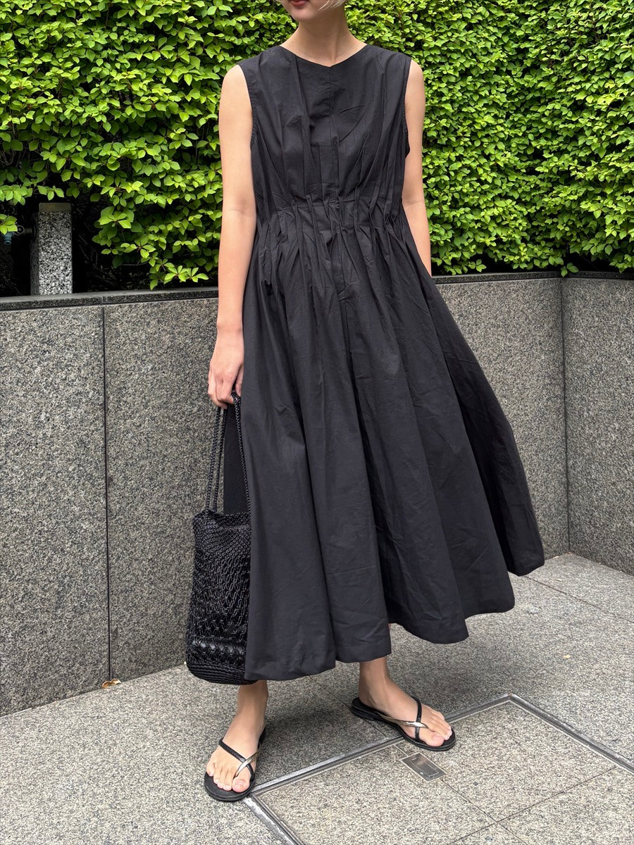 綿ブロードタックノースリワンピース