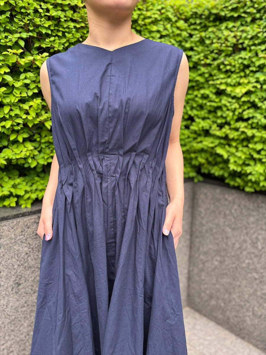 綿ブロードタックノースリワンピース