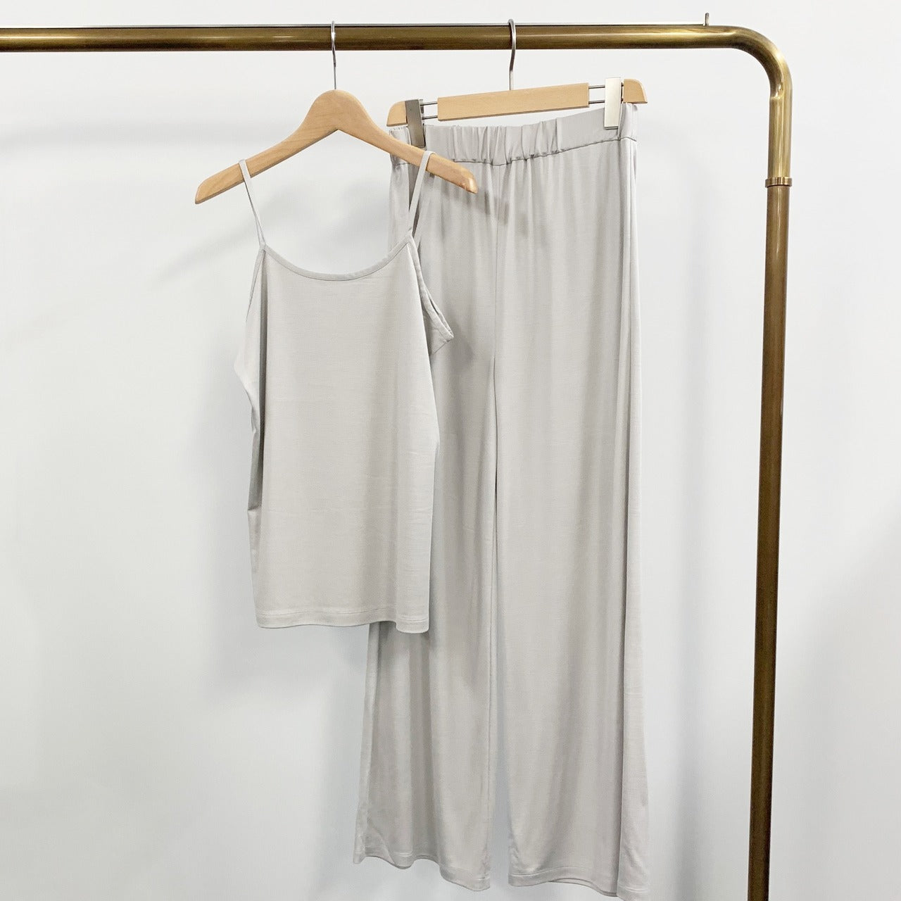 【ウォッシャブルシルク】キャミソール＆ワイドパンツ 2点セット / Brand:CONTRESSE