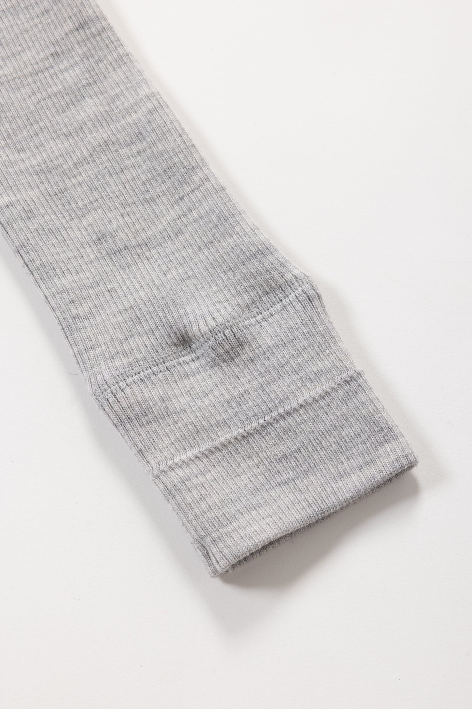 Skin Crewneck knit（Grey）