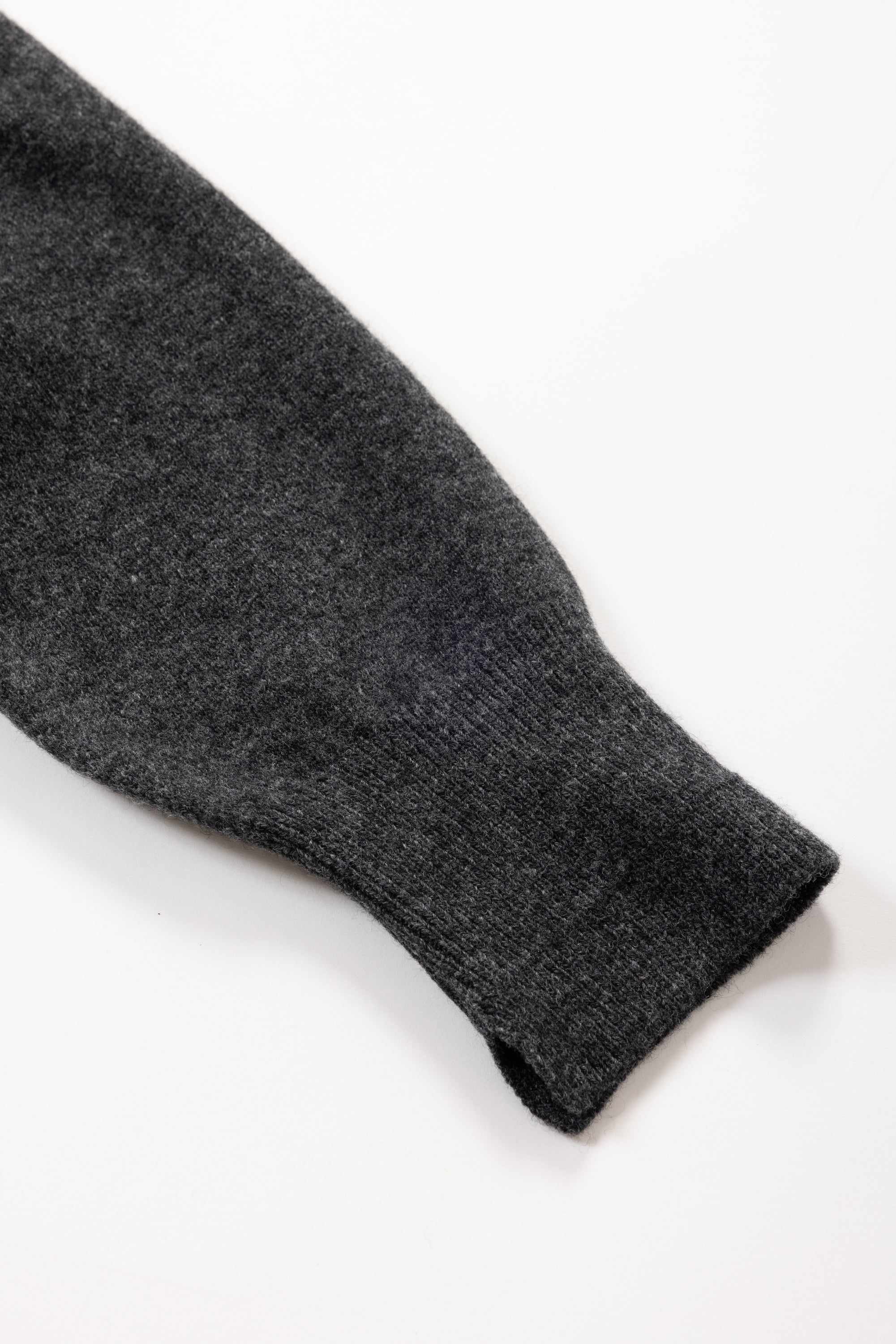 Polo knit（Dark Grey）